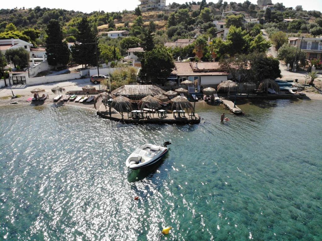 Mantas Bay Hotel Loutraki  Ngoại thất bức ảnh
