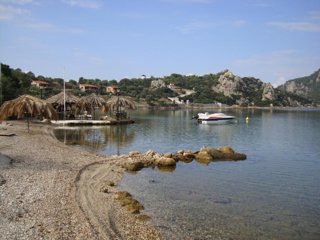 Mantas Bay Hotel Loutraki  Ngoại thất bức ảnh